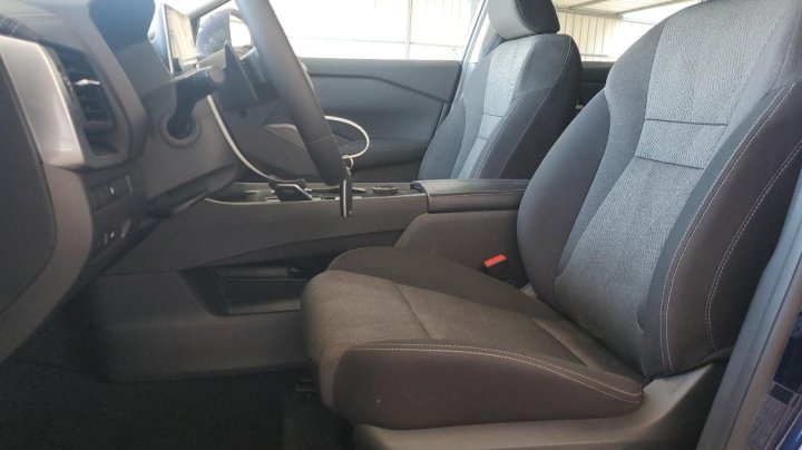Nissan ROGUE SV 2025
