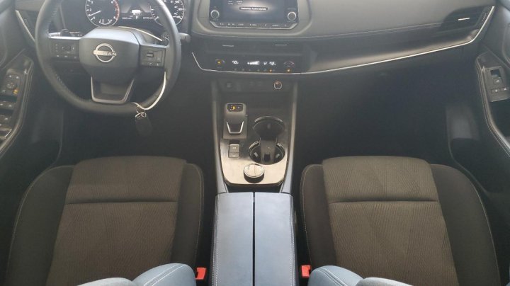 Nissan ROGUE SV 2025