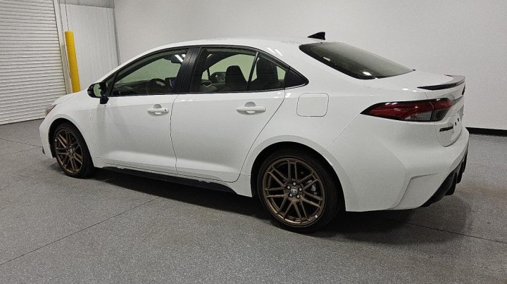 Toyota Corolla LE 2024