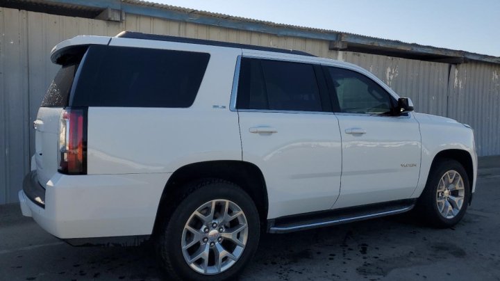 GMC YUKON SLE 2018