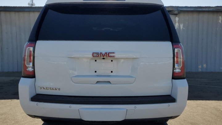 GMC YUKON SLE 2018