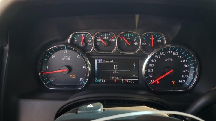 GMC YUKON SLE 2018