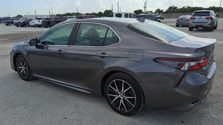 Toyota Camry SE NIGHT SHADE 2024