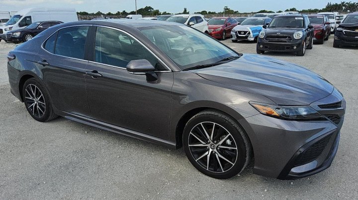 Toyota Camry SE NIGHT SHADE 2024