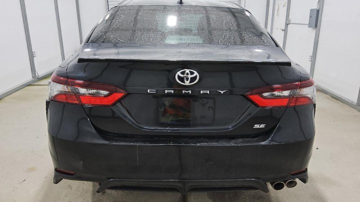 Toyota Camry SE 2022