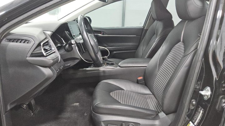 Toyota Camry SE 2022