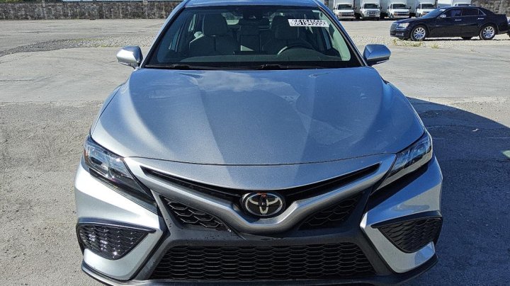 Toyota Camry SE NIGHT SHADE 2023