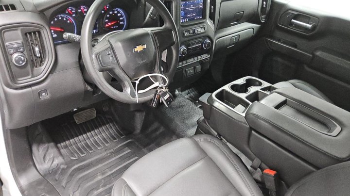 Chevrolet Silverado C1500 2023