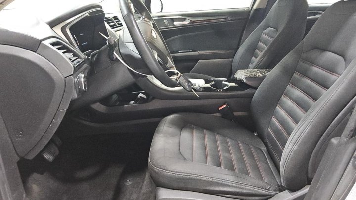 Ford FUSION SE 2016