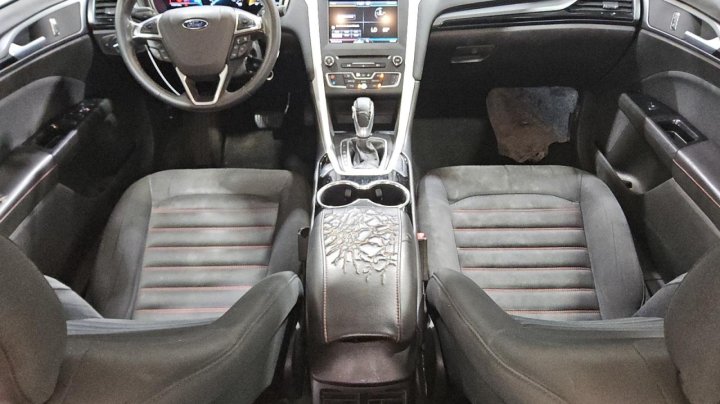 Ford FUSION SE 2016
