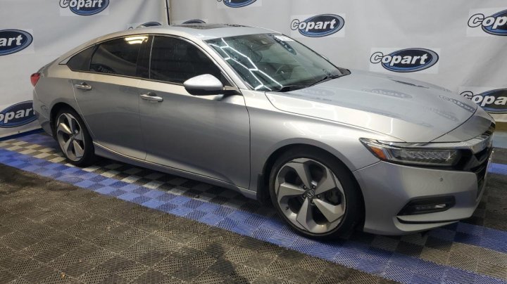 Honda Accord TOURING 2019