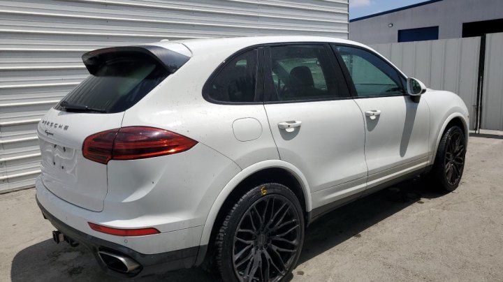 Porsche Cayenne  2018