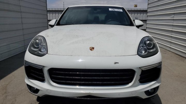 Porsche Cayenne  2018