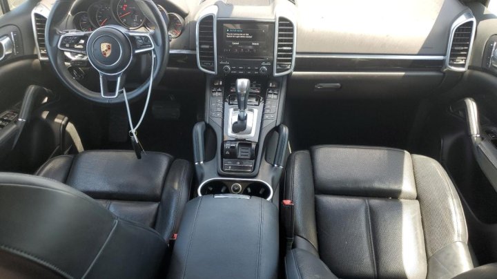 Porsche Cayenne  2018