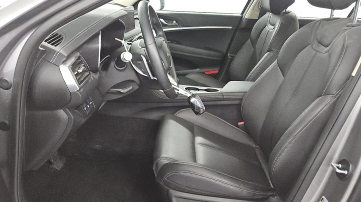 Genesis G70 BASE 2025