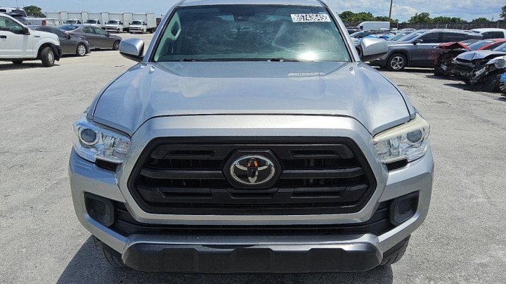 Toyota TACOMA DOUBLE CAB 2018