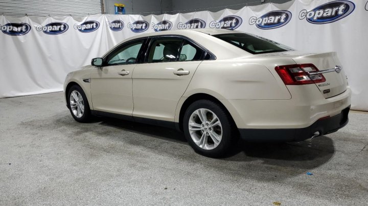 Ford TAURUS SEL 2017
