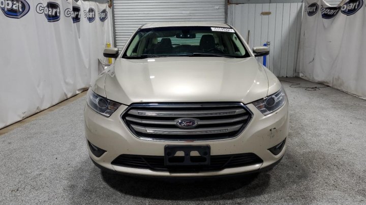 Ford TAURUS SEL 2017