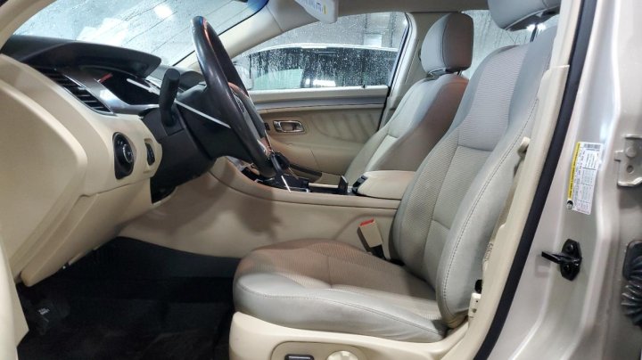 Ford TAURUS SEL 2017