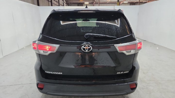 Toyota Highlander XLE 2016