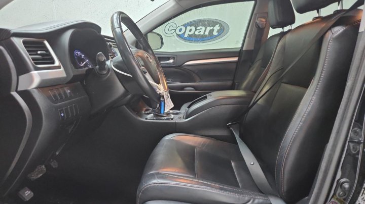 Toyota Highlander XLE 2016