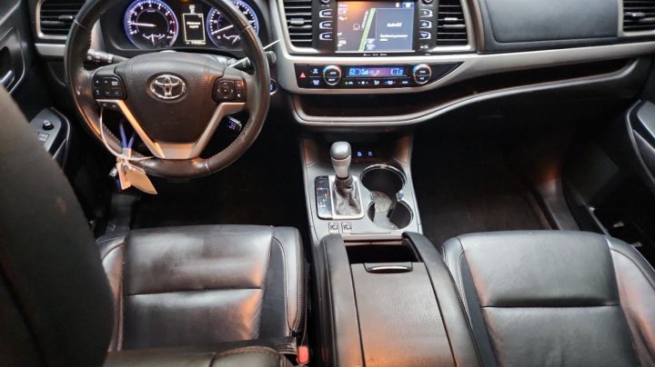 Toyota Highlander XLE 2016