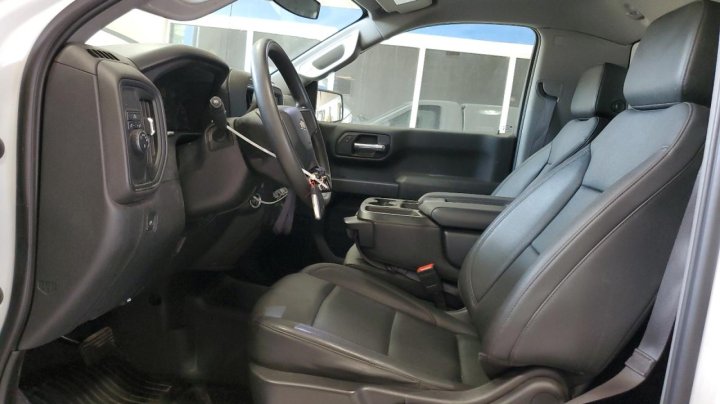 Chevrolet Silverado C1500 2023