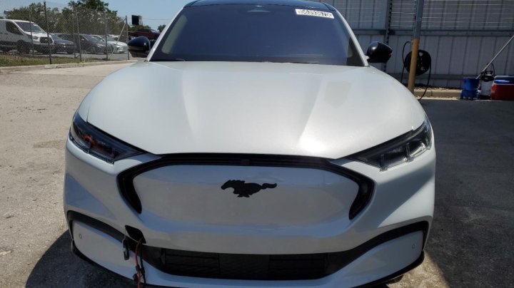 Ford MUSTANG MACH-E PREMIUM 2023
