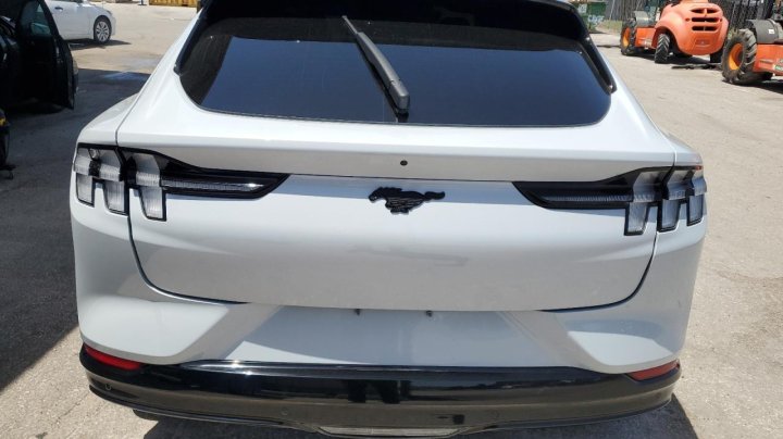 Ford MUSTANG MACH-E PREMIUM 2023