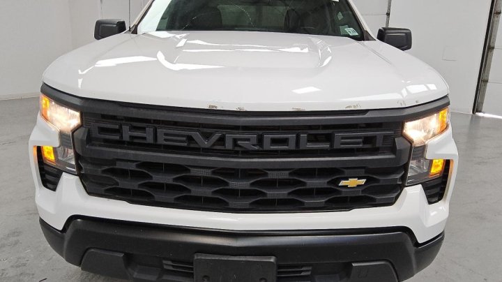 Chevrolet Silverado C1500 2023