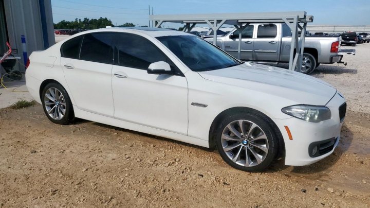 BMW 528  2015