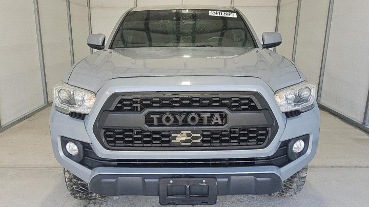 Toyota TACOMA  2021