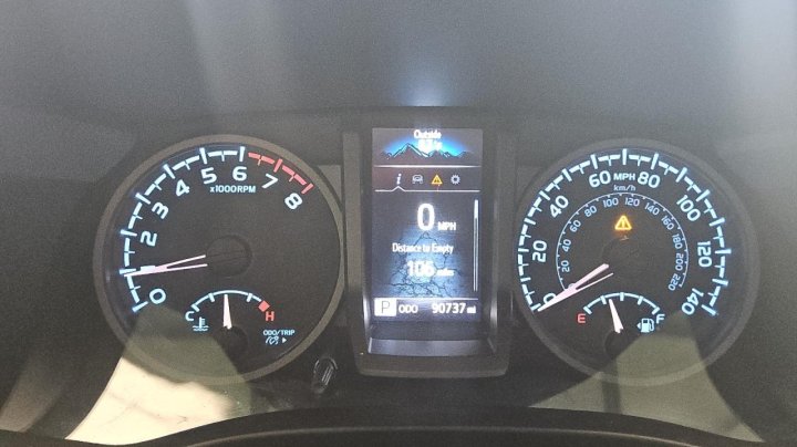 Toyota TACOMA  2021
