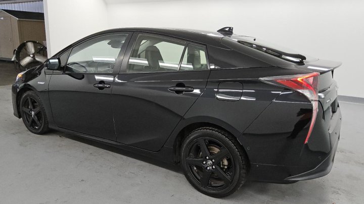 Toyota Prius  2016