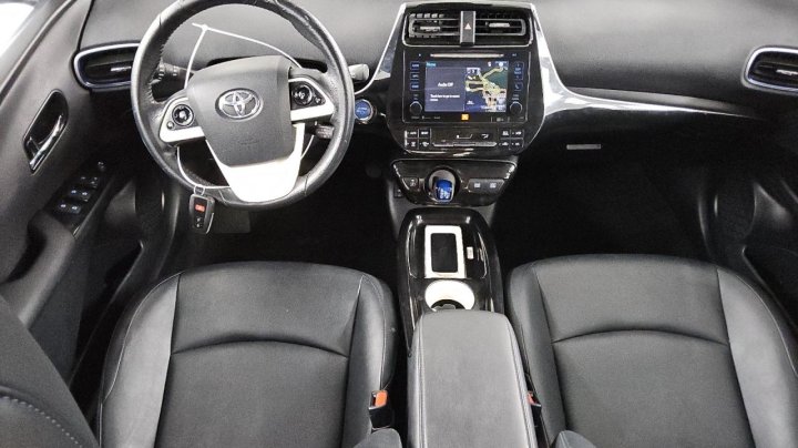 Toyota Prius  2016