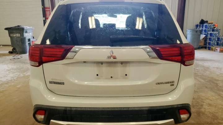 Mitsubishi Outlander  2017