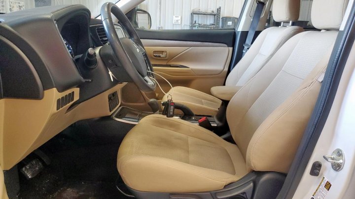 Mitsubishi Outlander  2017