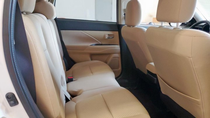 Mitsubishi Outlander  2017