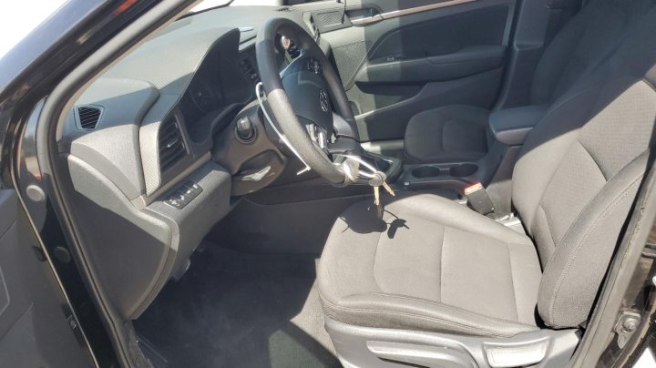 Hyundai Elantra SEL 2020