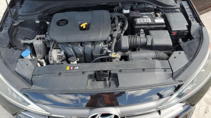 Hyundai Elantra SEL 2020