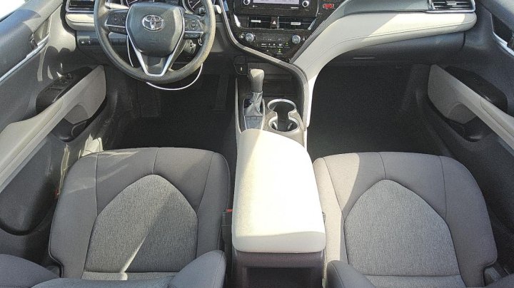 Toyota Camry  2023