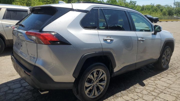 Toyota RAV4 XLE PREMIUM 2022