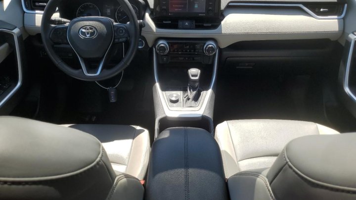 Toyota RAV4 XLE PREMIUM 2022