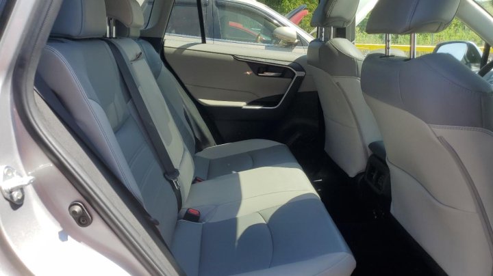 Toyota RAV4 XLE PREMIUM 2022