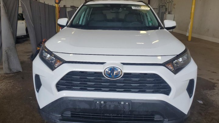 Toyota RAV4 LE 2022