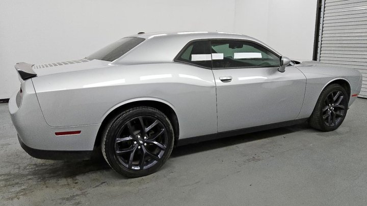 Dodge Challenger SXT 2021