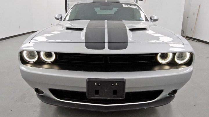 Dodge Challenger SXT 2021
