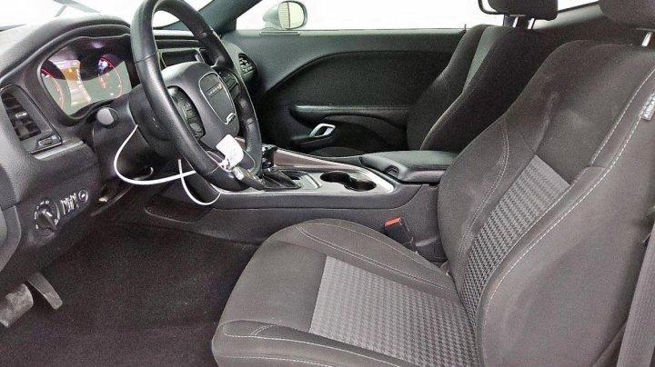Dodge Challenger SXT 2021