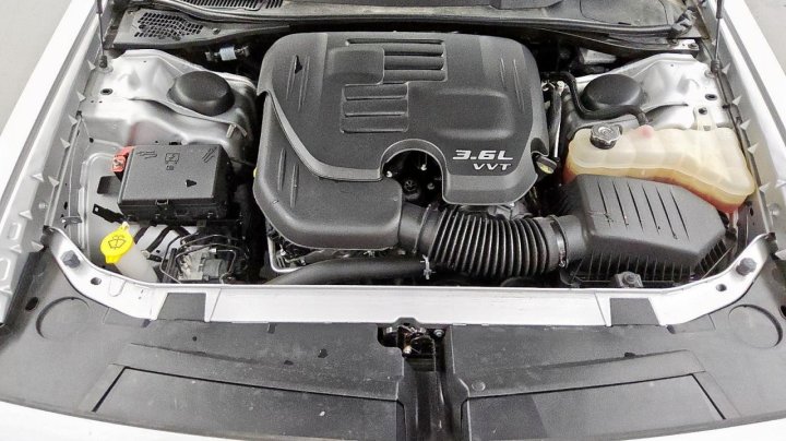 Dodge Challenger SXT 2021