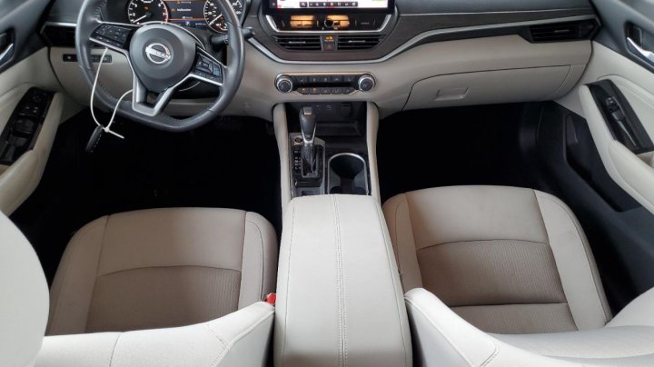 Nissan Altima SV 2023